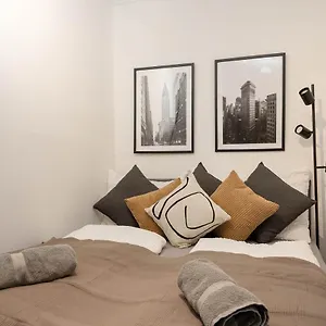 Heart Of Vienna, First District Apartment